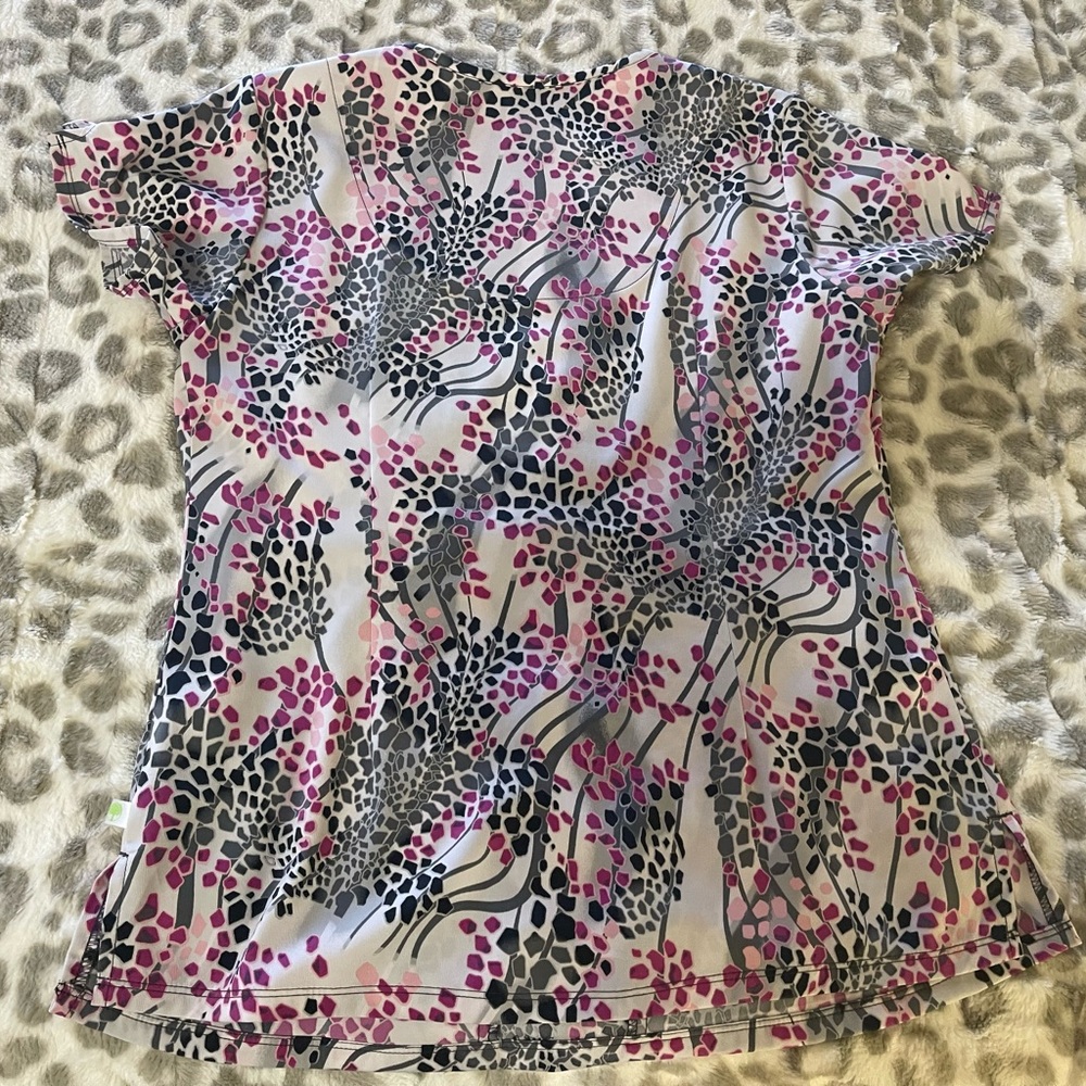 Scrub top